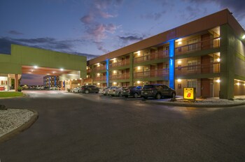 Super 8 By Wyndham Little Rock/Otter Creek,Little Rock>>Arkansas,2 star