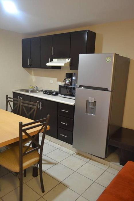 los jitos hotel and suites