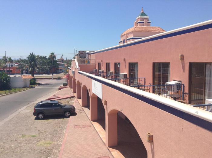 los jitos hotel and suites