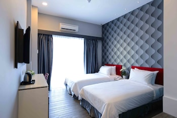 cenang plaza beach hotel