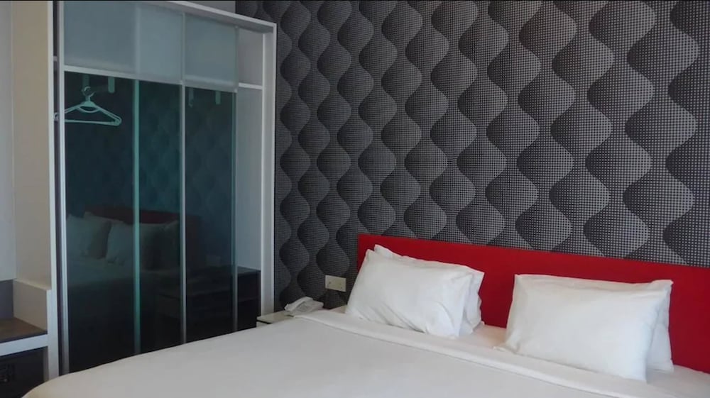 cenang plaza beach hotel