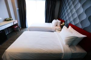 cenang plaza beach hotel