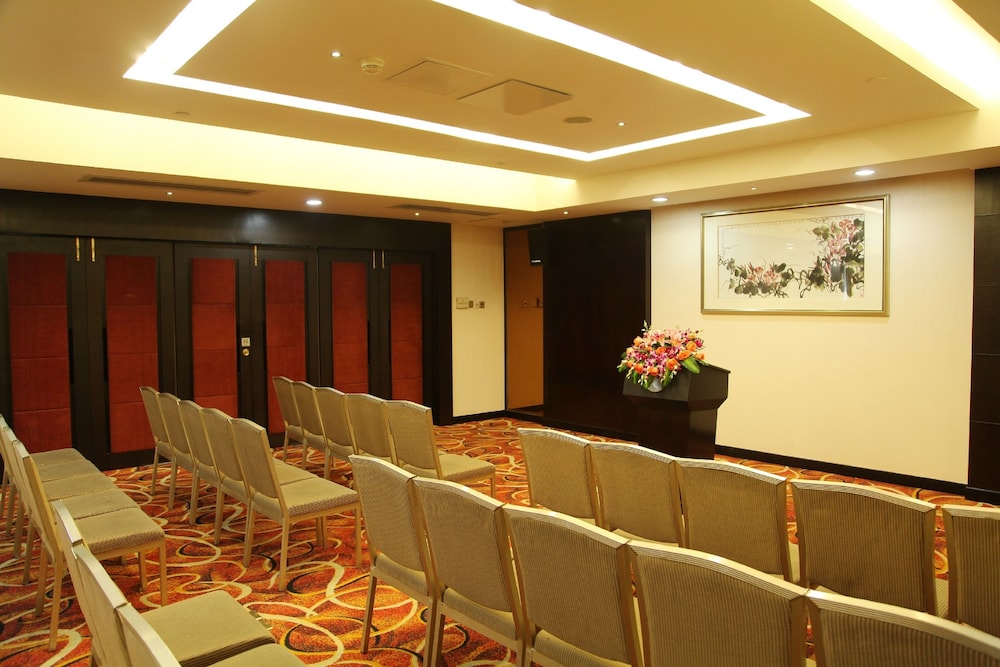 landmark international hotel