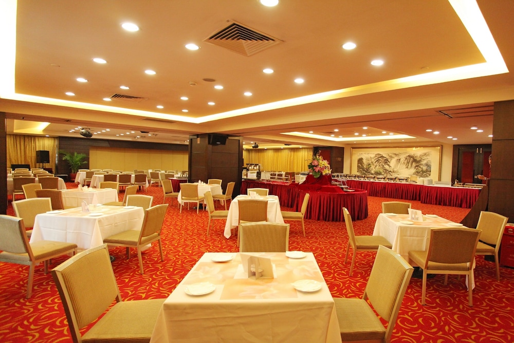 landmark international hotel