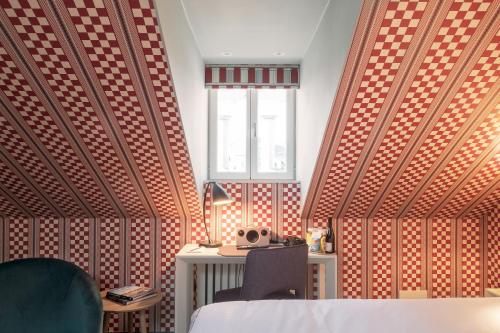 the sparrow hotel