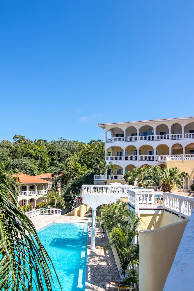 west end dive resort