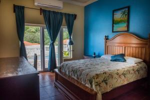 west end dive resort
