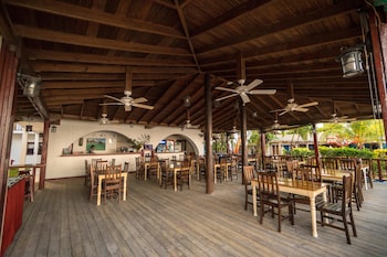 west end dive resort