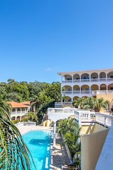 west end dive resort
