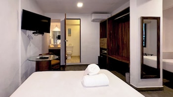 siesta fiesta hotel adults only 5th avenue