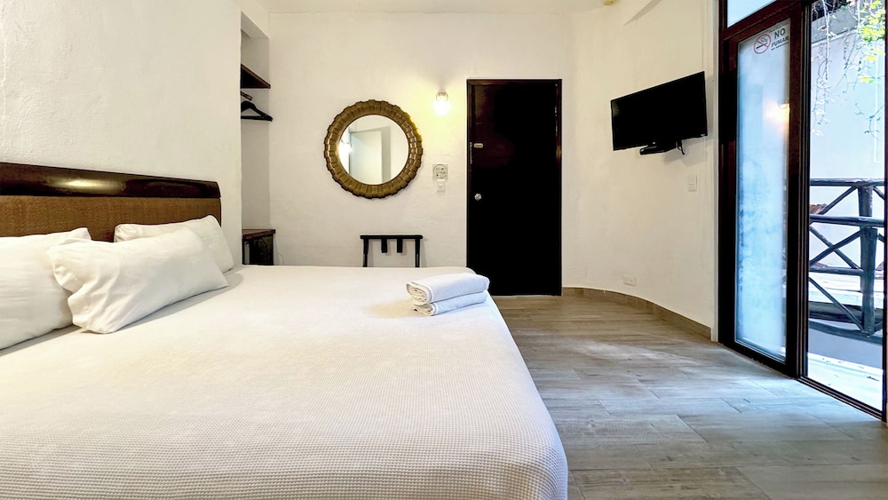 siesta fiesta hotel adults only 5th avenue