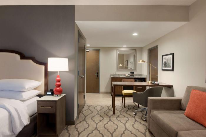 embassy suites by hilton chicago naperville