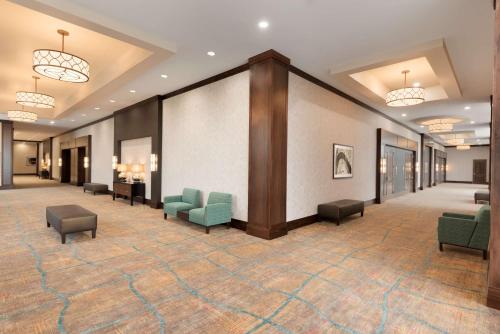 embassy suites by hilton chicago naperville