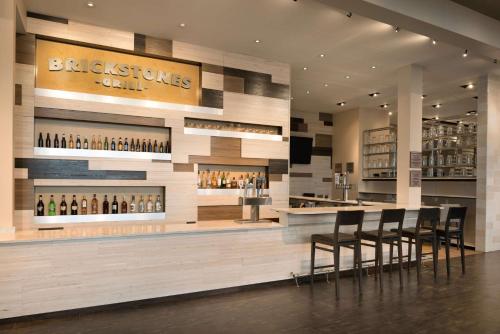 embassy suites by hilton chicago naperville
