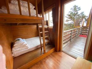 dindai glass vacation villa