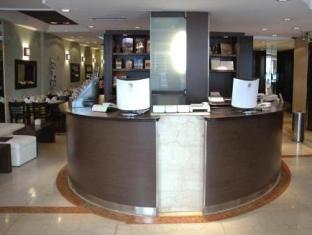 up viamonte hotel