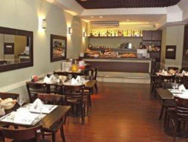 up viamonte hotel