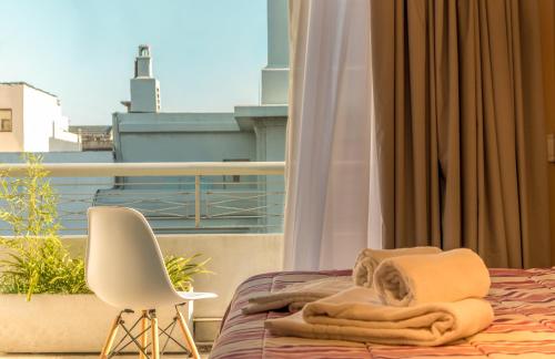 up viamonte hotel