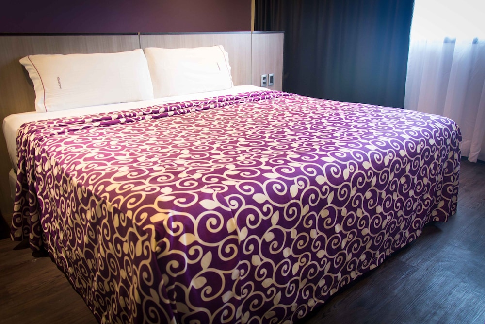 hotel max