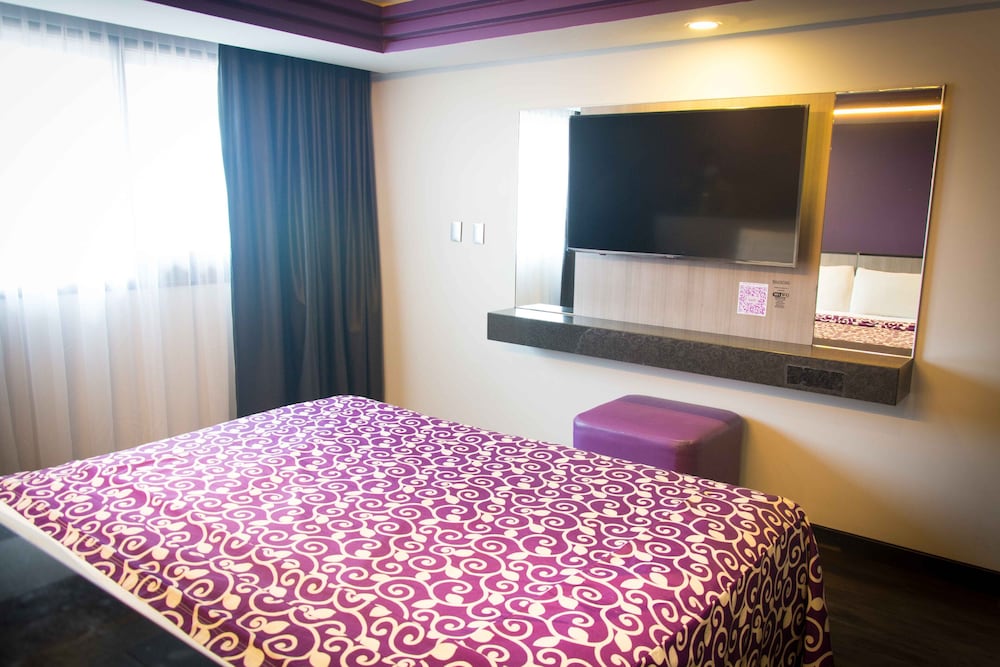 hotel max