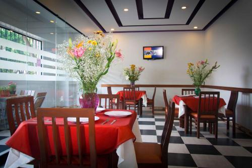 hotel max