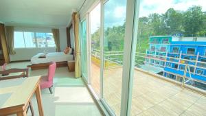sukcheewa residence phuket