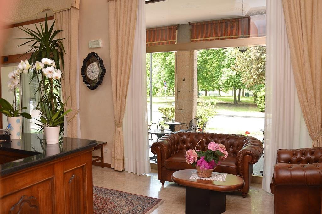 hotel plaza