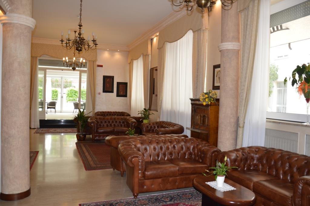 hotel plaza