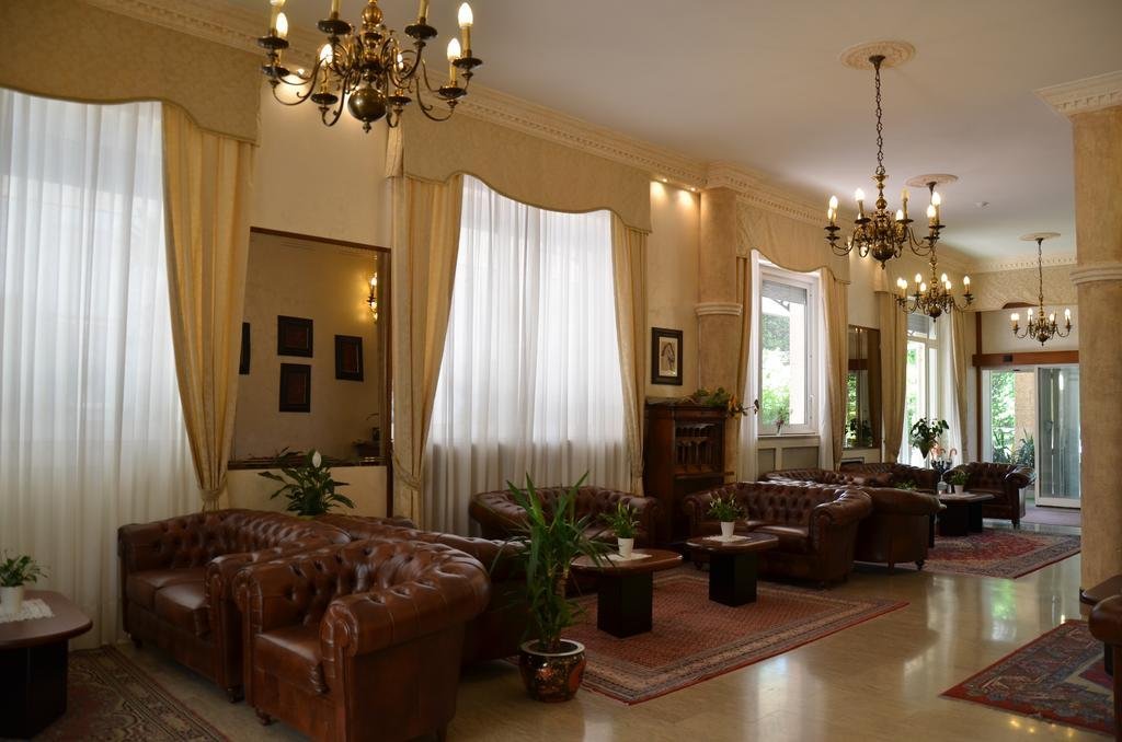 hotel plaza