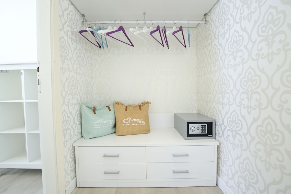 hotel aristeo rimini s r l