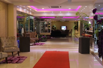 hotel luxsur