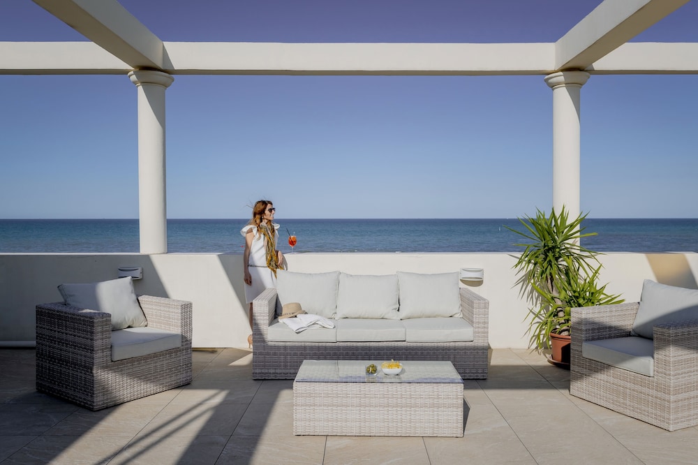 hotel riviera