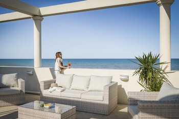 hotel riviera