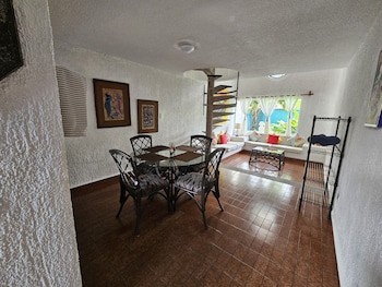 hotel villa las anclas