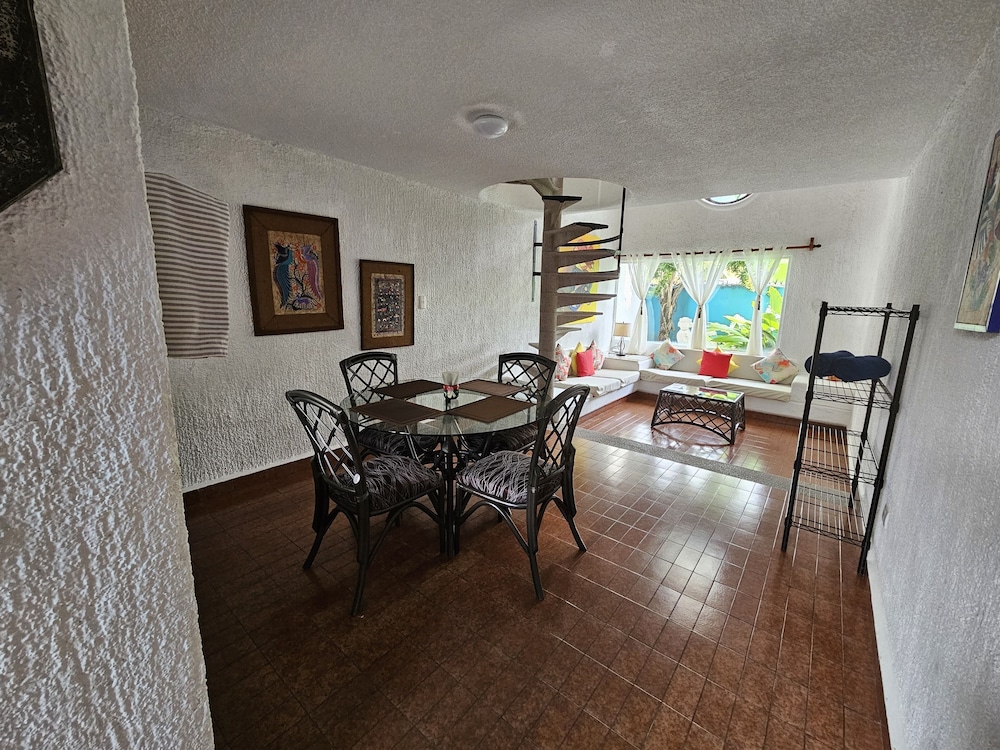 hotel villa las anclas