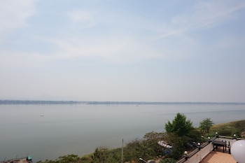 pakse mekong hotel
