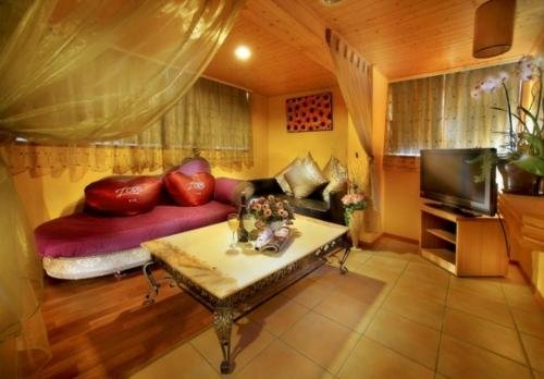 king hotel sun moon lake