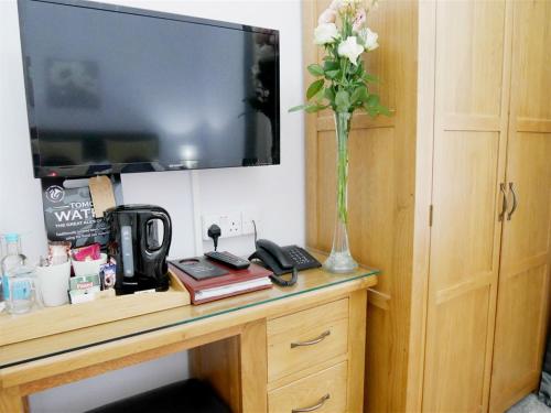 Norton House Hotel,Neath>>Mumbles,3 star