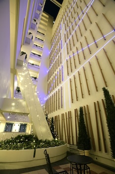 hotel lumiere nishikasai