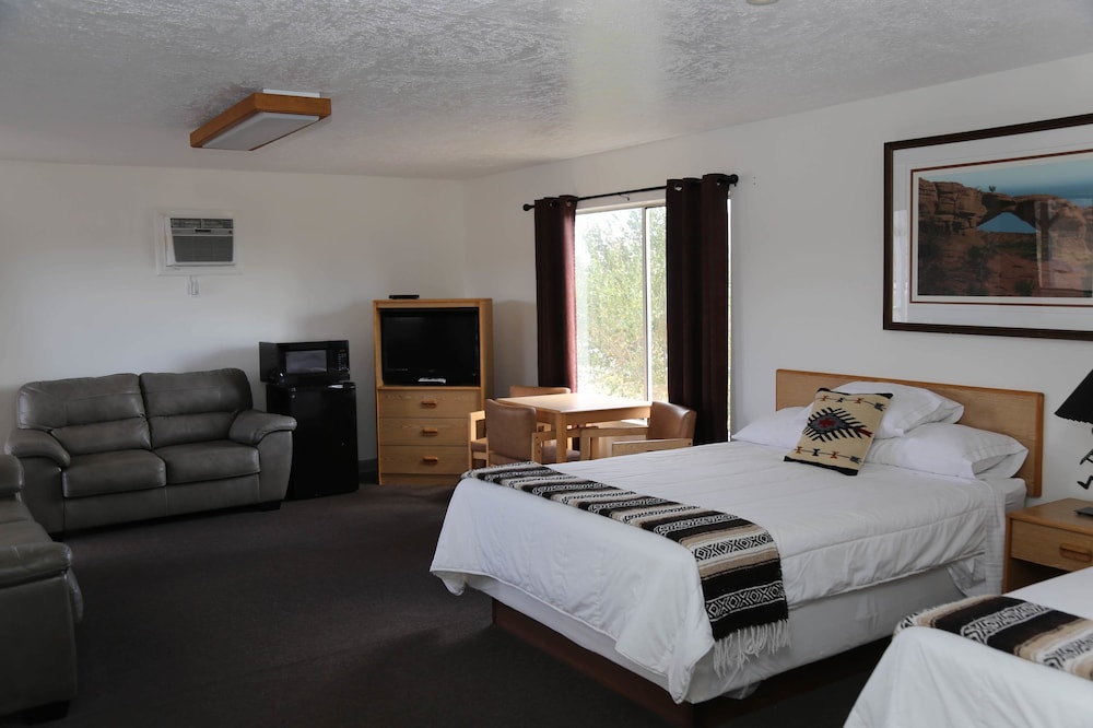 the riverside ranch rv park motel and campground