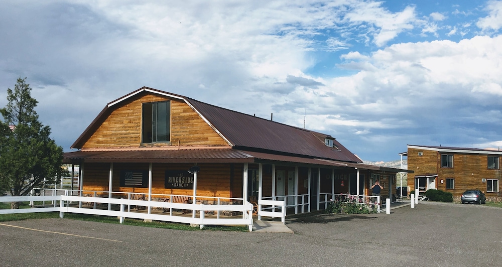 the riverside ranch rv park motel and campground