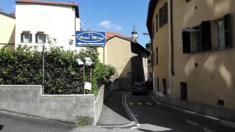 hotel mira