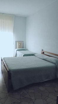 hotel mira