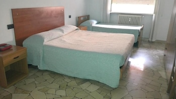 hotel mira