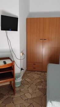 hotel mira