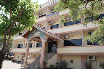 sisavath hotel