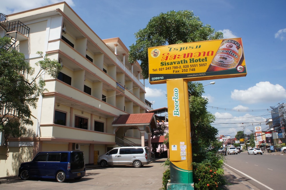 sisavath hotel