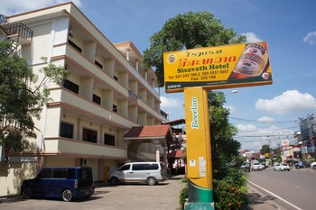 sisavath hotel
