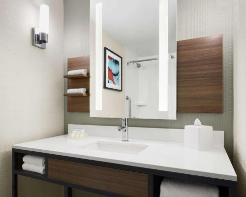 hilton garden inn las vegas henderson