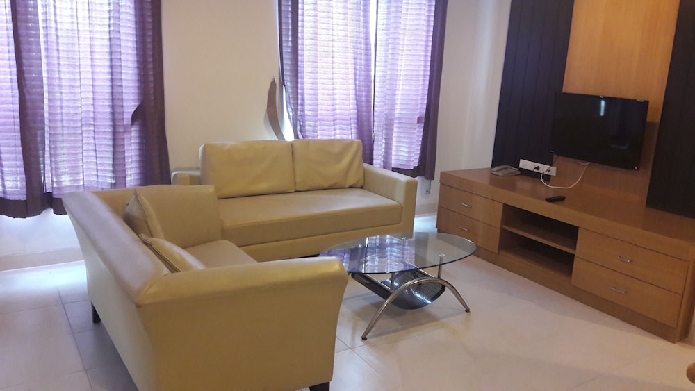 sena house paholyothin30